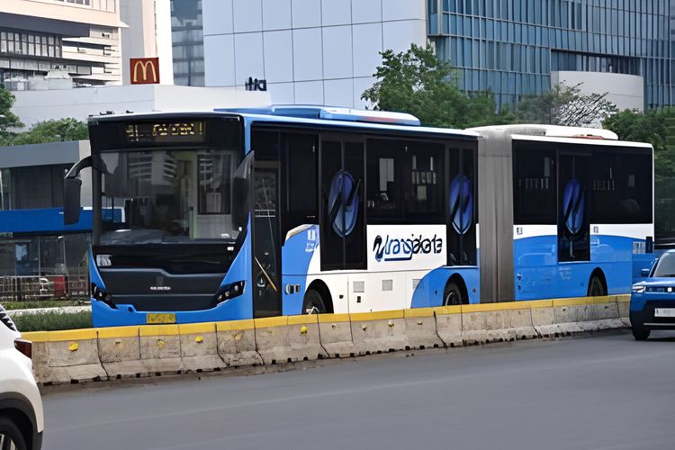 Puluhan rute Transjakarta akan disesuaikan jam operasionalnya pada akhir pekan ini, Minggu, (29/6/2025).