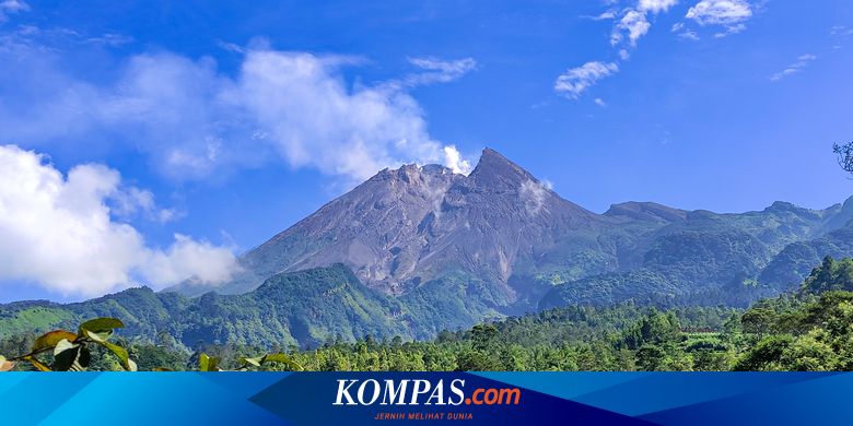 Gunung Merapi Keluarkan Awan Panas, Hujan Abu Tipis Guyur Klaten - Vimarsana News