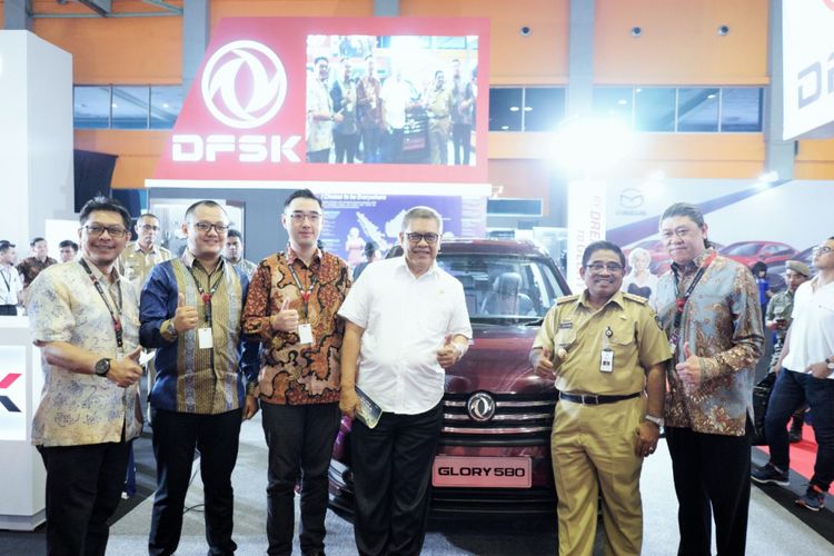 Penampilan Perdana DFSK Glory 580 di Makassar