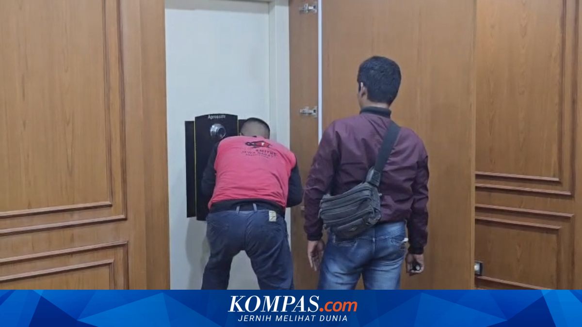 Cerita Ahli Kunci Bantu Polisi Bongkar Brankas Berisi 74 Kg Emas di Rumah Mewah Sentul