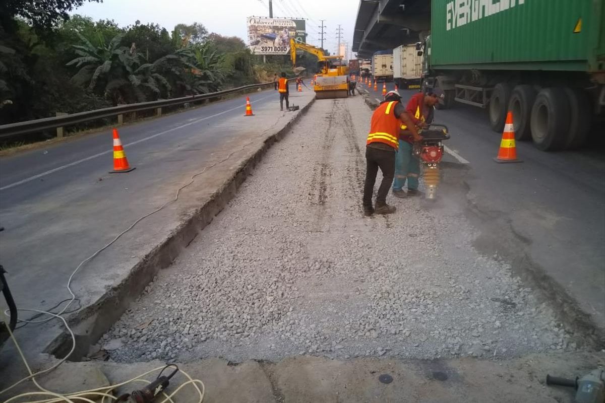 Perbaikan lajur 2 tol Jakarta-Cikampek dilakukan sejak Minggu (7/7/2019) sampai Kamis (9/7/2019).