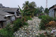 Kali Bahagia Penuh Sampah, Dua SKPD Kabupaten Bekasi Saling Lempar Tanggung Jawab