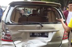 Mobil Polisi Tabrak Dua Mobil di Monas, Bripda S Disebut Baru Belajar 