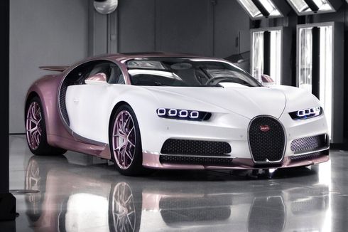 Seorang Pria Hadiahi Kekasihnya Bugatti Chiron pada Hari Valentine