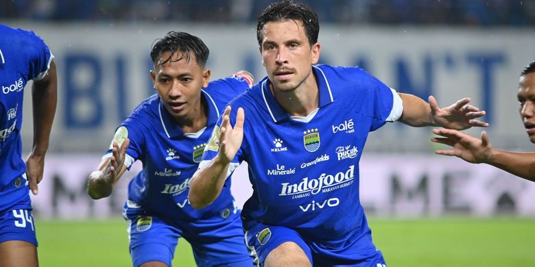 Persib unggul 1-0 atas Malut United di babak pertama Super League 2025-2026, gol Thom Haye menjadi pembeda.