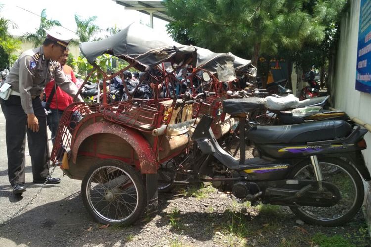 Sepuluh bentor yang beroperasi di kawasan Candi Borobudur diamankan polisi.