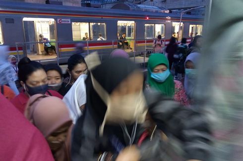 DKI Belum Akan Batasi Operasi Transportasi Umum