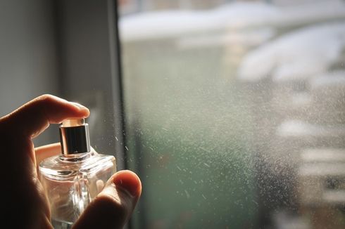 Jangan Banyak-banyak Semprot Parfum, Simaklah Tips Ini