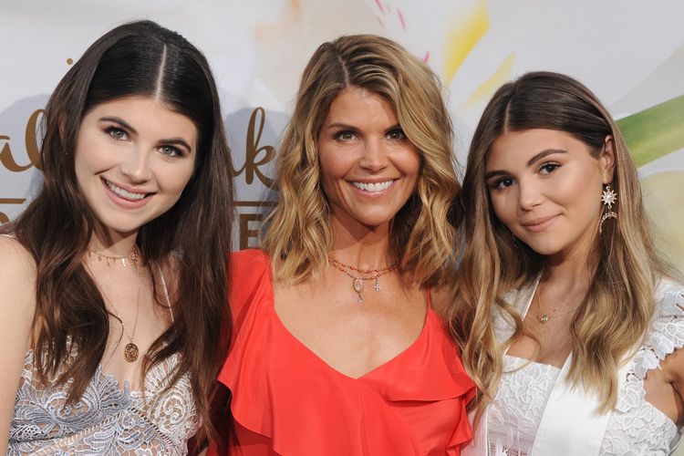 Lori Loughlin?s sentencing date along with her fashion designer husband Mossimo Giannuli has been set for Friday.