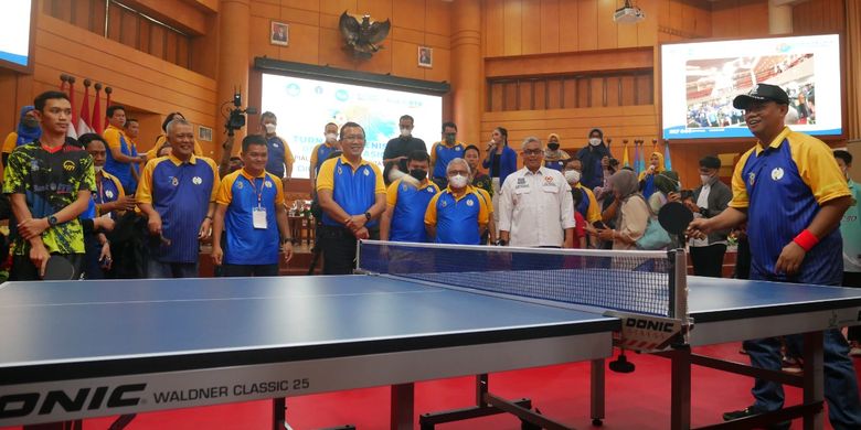 Universitas Terbuka (UT) dan Bank Tabungan Negara (BTN) menggelar Turnamen Tenis Meja Pelajar Nasional pada 26-28 Agustus 2022 di Kompleks UT, Pondok Cabe, Jakarta Selatan.

