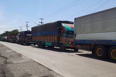 Cerita Sopir Kontainer yang Terjebak Kemacetan Parah di Jalur Pantura Pati-Rembang: Pabrik Komplain