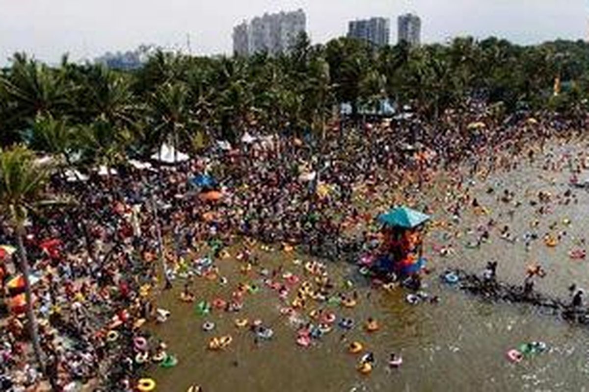 Ilustrasi: Suasana Pantai Ancol.