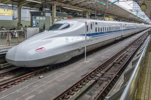 Kereta Peluru di Jepang Melaju 280 Km Per Jam dengan Pintu Terbuka