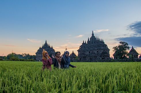 4 Spot Foto Instagramable di Candi Plaosan