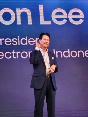 Simon Lee, President Samsung Electronics Indonesia, dalam acara peluncuran Samsung Galaxy Z Flip 5 dan Z Fold 5, Selasa (15/8/2023). 