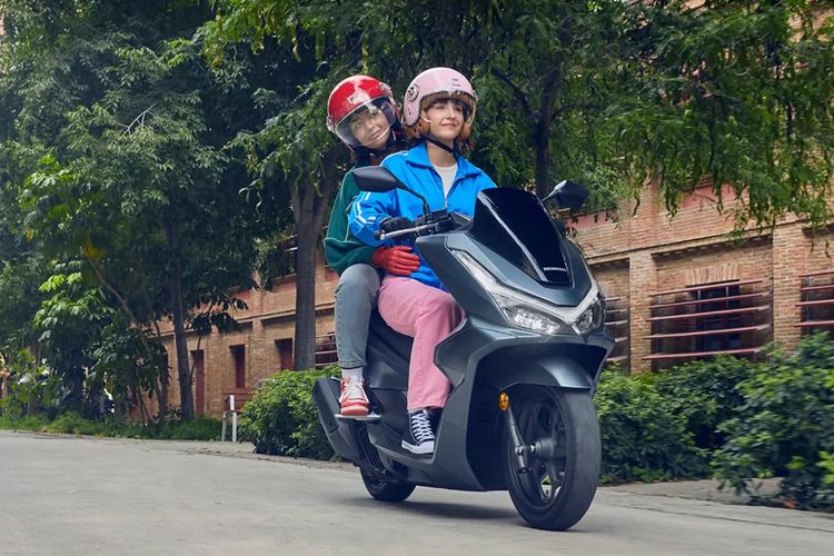 Honda PCX125 di Eropa resmi meluncur, dapat varian baru yang kaya fitur