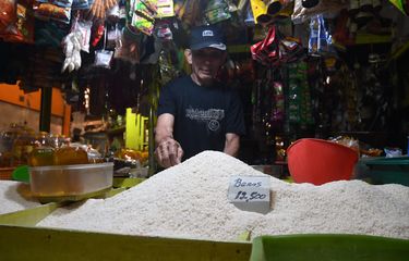 JATIM - Harga beras di Indonesia mahal tapi pendapatan rata-rata petani rendah.