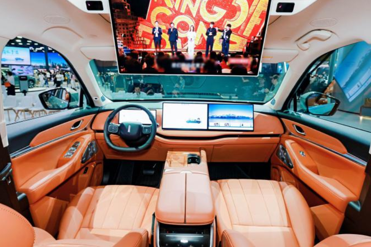 GWM pamerkan kokpit cerdas di dalam kabin mobil dengan sebutan Coffe OS 3