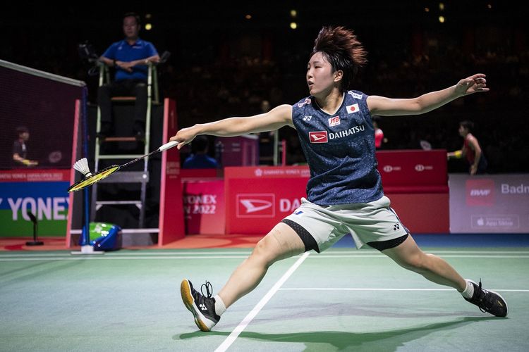 Tunggal putri Jepang Akane Yamaguchi kala beraksi dalam ajang Japan Open 2022: Akane Yamaguchi kemudian berhasil menjadi juara seusai mengalahkan wakil Korea Selatan, An Se Ypung, pada partai puncak di Maruzen Intec Arena, Osaka, Jepang, Minggu (4/9/2022). Terkini, Akane Yamaguchi mundur dari Indonesia Masters 2023.