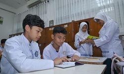 97 Persen Anak Usia 15 Tahun di Indonesia Melek Huruf, Tak Jamin Literasi Tinggi
