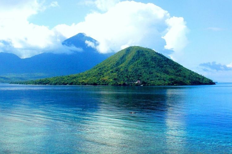 Pulau Maitara, Provinsi Maluku Utara.