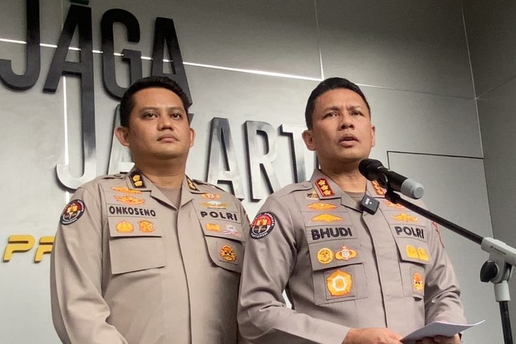Polisi Periksa 4 Saksi Kasus Pria Penendang Wanita di Senayan City, Termasuk Keluarga Pelaku