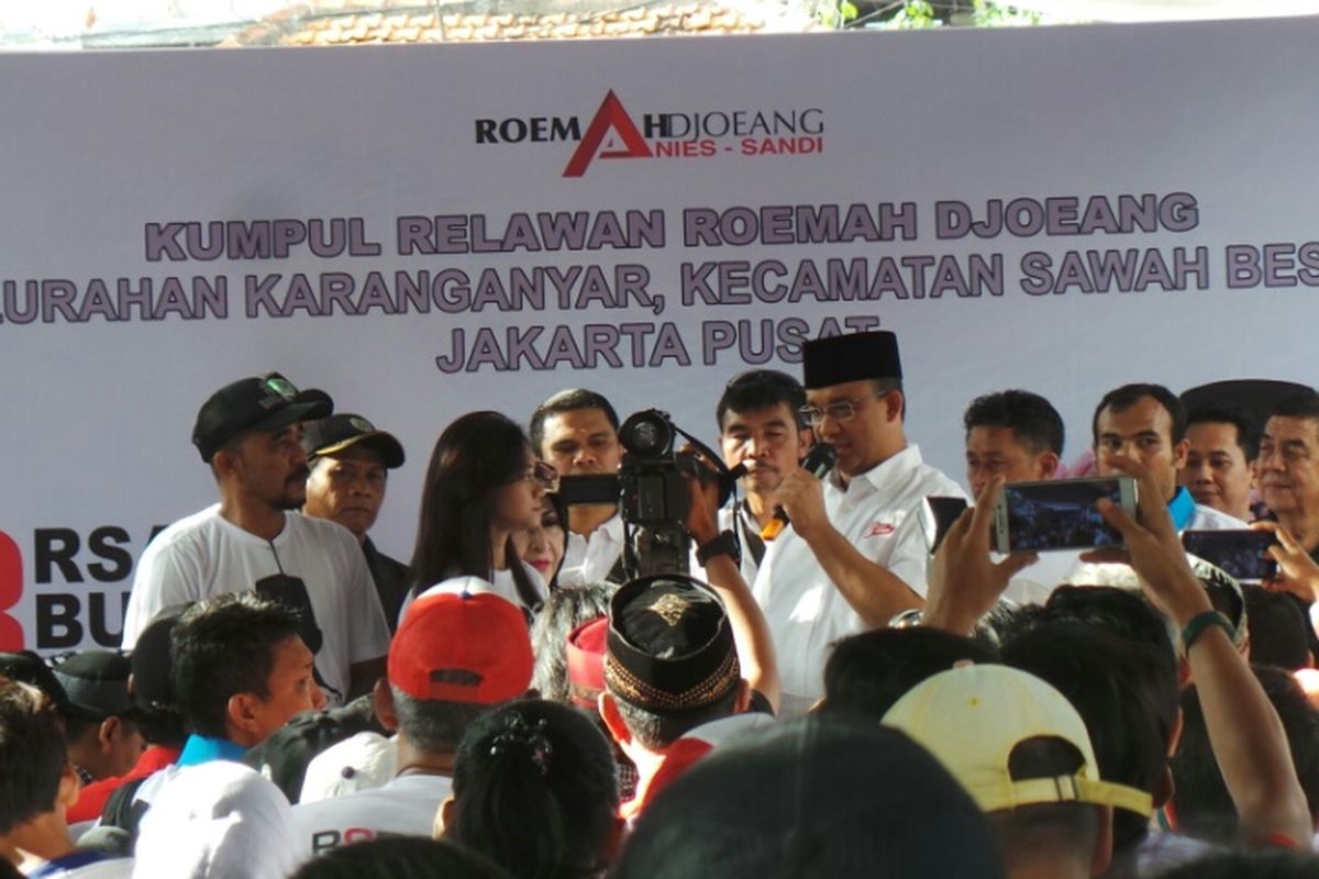 Cagub DKI Anies Baswedan saat kampanye di Sawah Besar, Jakarta Pusat. Kamis (6/4/2017)