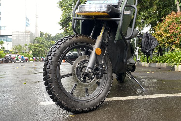 Modifikasi motor listrik Charged Anoa, modal Rp 5 juta dibuat jadi gaya Motor Trail