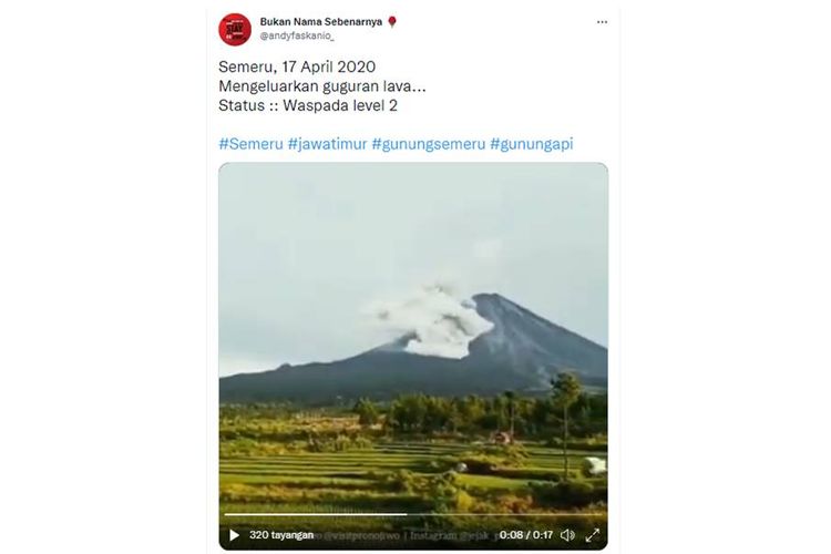 Tangkapan layar unggahan Youtube tentang erupsi Semeru 17 April 2020