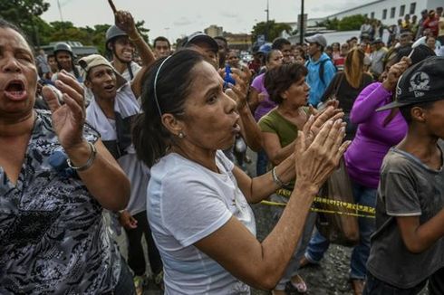 Cari Kebutuhan Pokok, 500 Wanita Venezuela Lintasi Perbatasan ke Kolombia