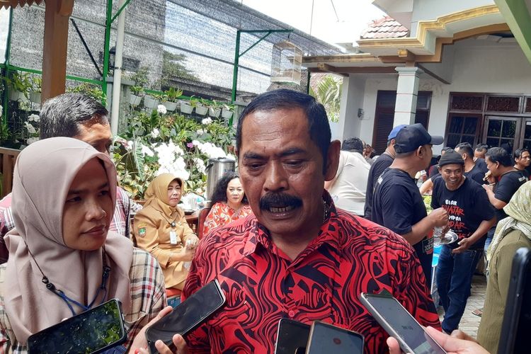 Ketua DPC PDI-P Solo FX Hadi Rudyatmo di Solo, Jawa Tengah, Senin (13/2/2023).