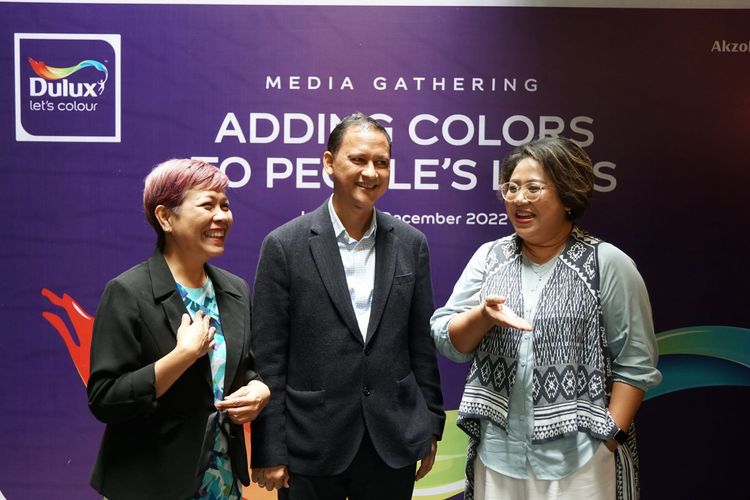 PT ICI Paints Indonesia (AzkoNobel Decorative Paints Indonesia) selaku produsen cat Dulux meraih penghargaan Indonesia Best Brand Award 2022 dengan predikat Double Platinum, Jakarta Selatan, Selasa (6/12/2022).