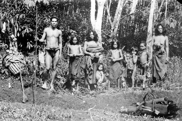 Suku Kubu atau Suku Anak Dalam pada 1930-an.
