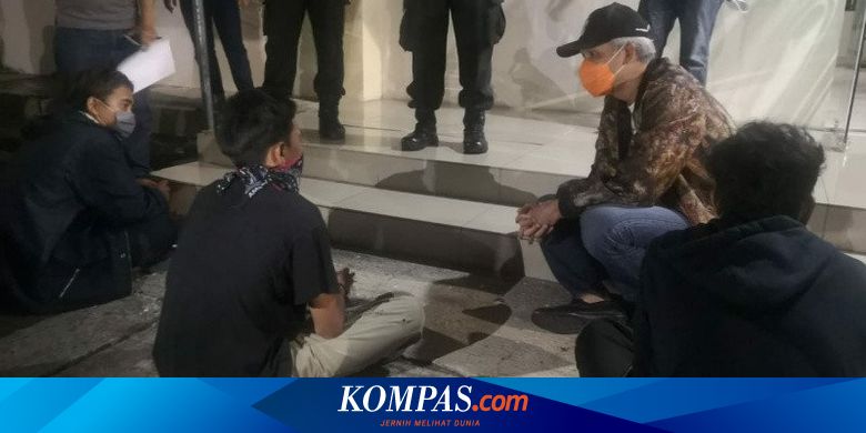 Ganjar Temui Demonstran yang Ditangkap Polisi