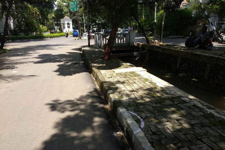 Lokasi kecelakaan yang melibatkan Setya Novanto di Jalan Permata Hijau, Jumat (17/11/2017).
