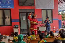 Brimob Polda Jatim Gelar Operasi Kemanusiaan Bantu Korban Terdampak Erupsi Semeru