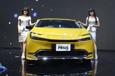 Toyota Prius Resmi Meluncur, Harga Tempel Innova Zenix