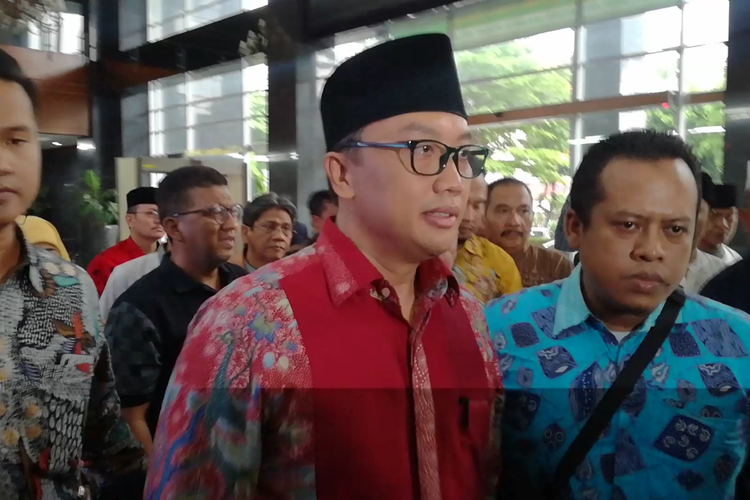 Mantan Menteri Pemuda dan Olahraga (Menpora) Imam Nahrawi saat mendatangi Pengadilan Tipikor Jakarta, Jumat (14/2/2020)