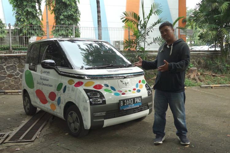 Santo Suruh review mobil Wuling Air EV