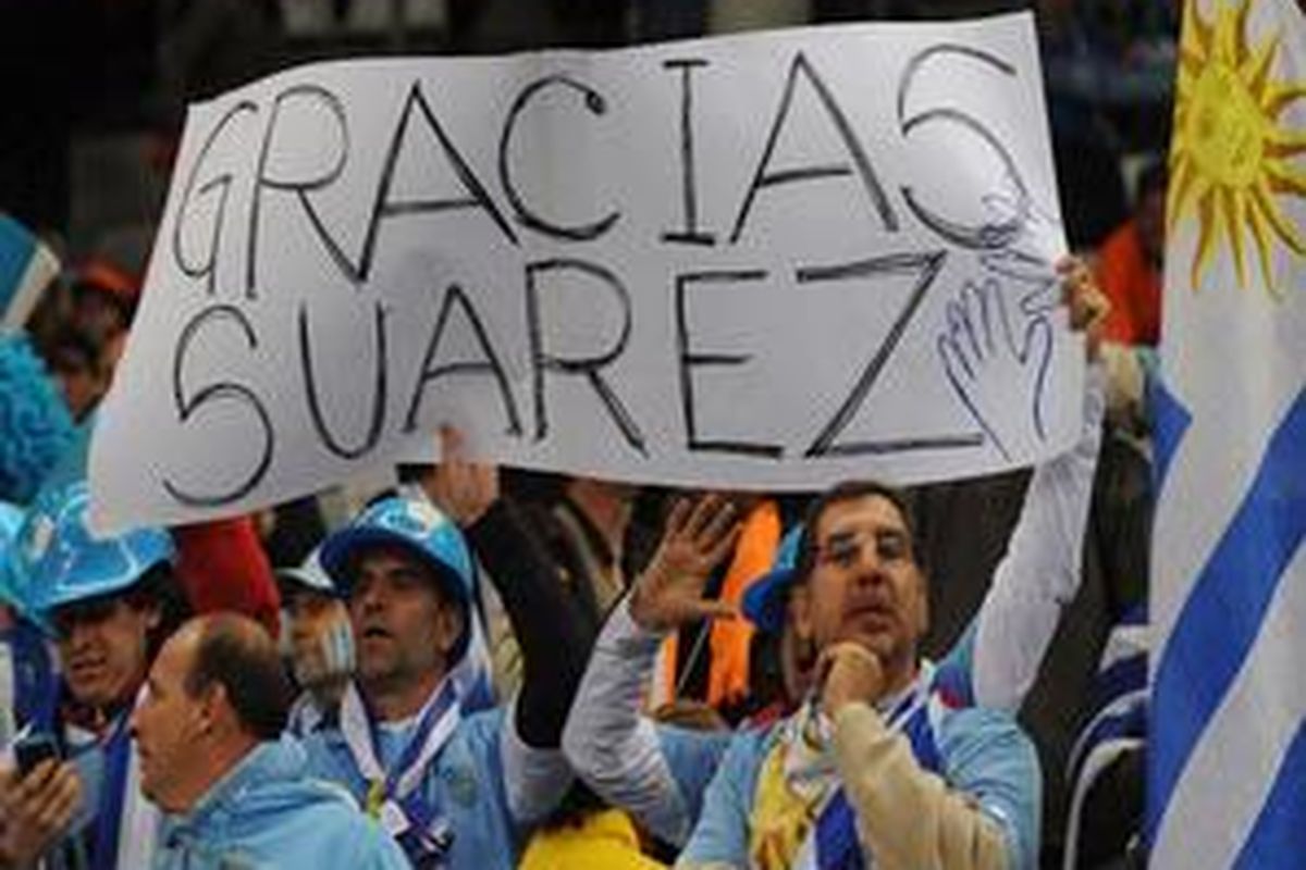 Para penggemar kesebelasan Uruguay.