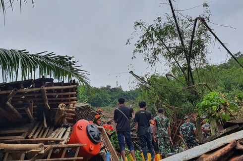 Pencarian Korban Longsor di Gunungkidul Libatkan Alat Berat dan Anjing Pelacak