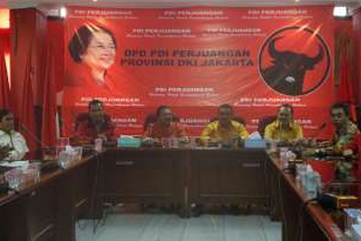 Ketua DPD Partai Hanura DKI Jakarta Mohamad Sangaji dan anggotanya menemui pengurus DPD PDI-P DKI Jakarta di Kantor PDI-P Jakarta, Jalan Tebet Raya, Senin (1/8/2016). 