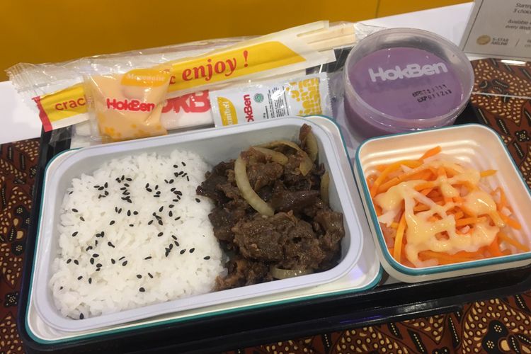Beef Teriyaki, salah satu menu makanan baru dalam penerbangan Garuda Indonesia kolaborasi dengan Hokben, Kamis (29/11/2018). 