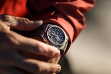 Tengok, 2 Arloji Overseas Everest Titanium dari Vacheron Constantin