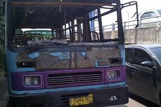 Bus Kowanbisata yang Dibakar Tabrak Anggota TNI