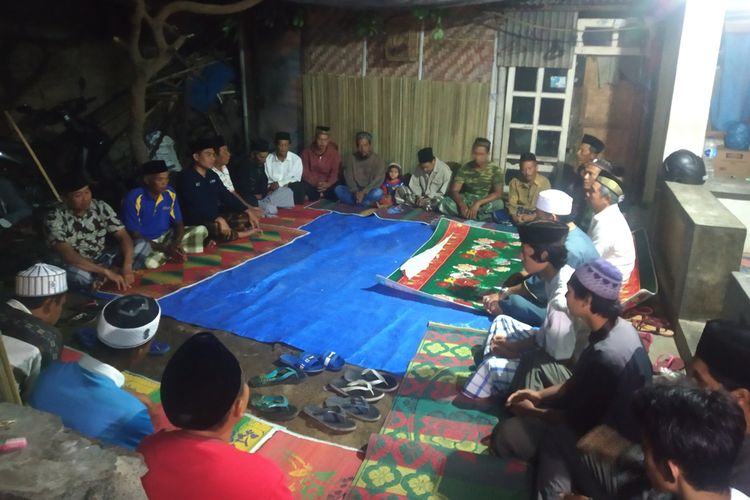 Suasana tahlilan di rumah keluarga almarhum Zaenal Minggu (8/9/2019)