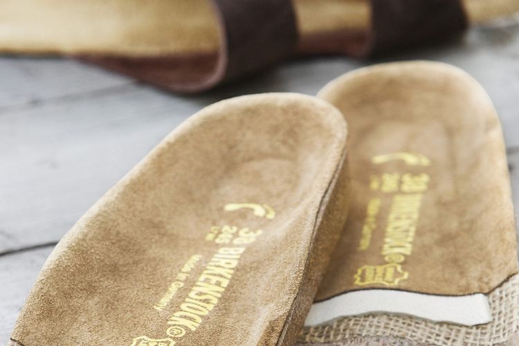 lapisan pada alas kaki Birkenstock