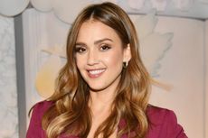 Ini Rahasia Cantik dan Sehat Jessica Alba, Bukan Hanya Skincare