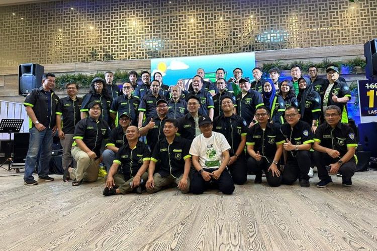 Koleksi memperingati HUT ke-2 di Marketing Gallery The Branz Apartemen BSD. 