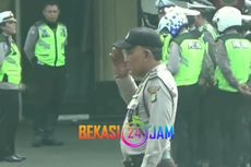 Polisi yang Marahi Pedagang Nasi Bebek Dihukum Hormat Bendera